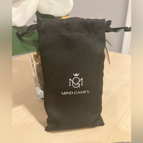 Mind Games Niche Set of 2 Travel - Picture 10 of 10